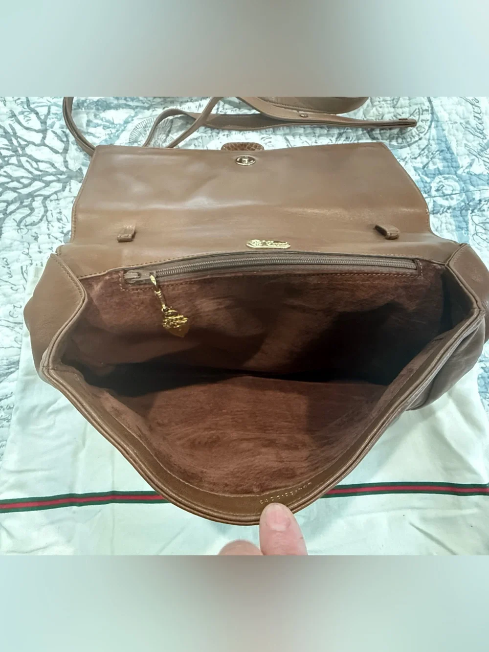 Vintage Gucci Cognac Brown Leather Crossbody Clutch with Textured Strap